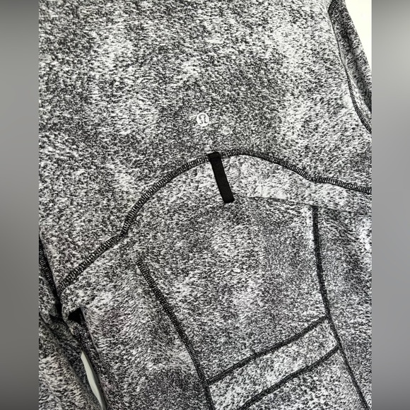 Lululemon Define Jacket Luon Variegated Knit Jacquard White Black Size 10 - Picture 8 of 9